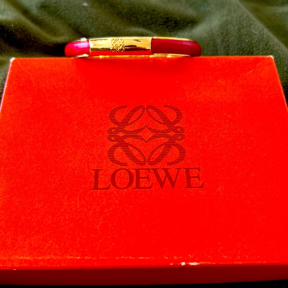 Loewe Red and Gold Bracelet EUC❤️💛❤️💛size 7